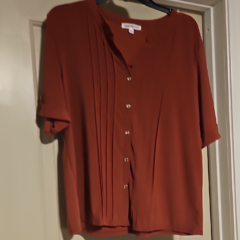 Women's Rust Button-Up Top
